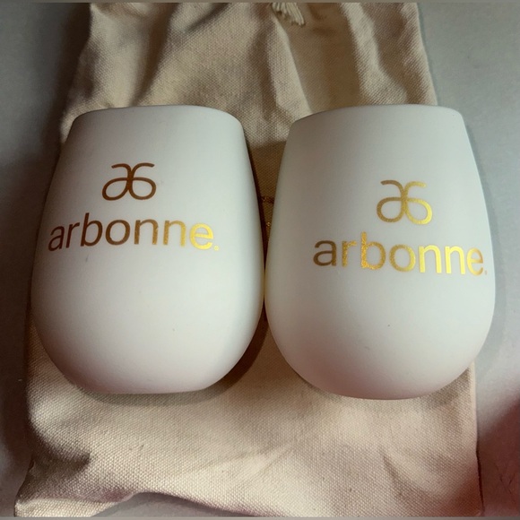 New Limited Edition Arbonne Set Of 2 Silicone Glasses In Carry Bag - Picture 2 of 3